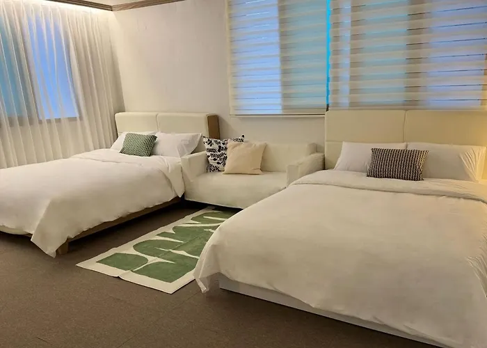 Luna Mar Villa *